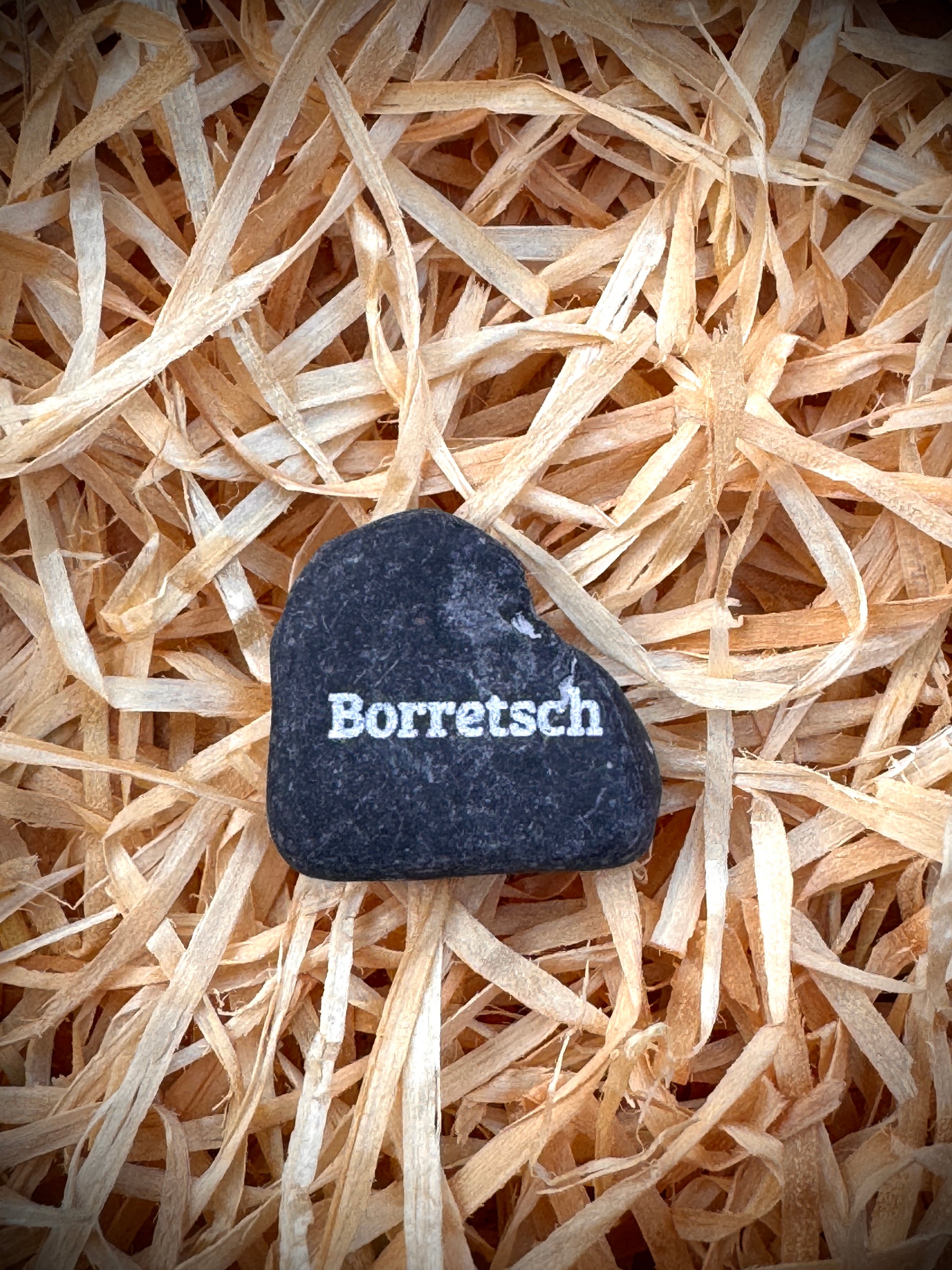 PlantPebbles Mini Pebble – kleiner Gravurstein aus Naturkiesel mit Kräutergravur „Borretsch“