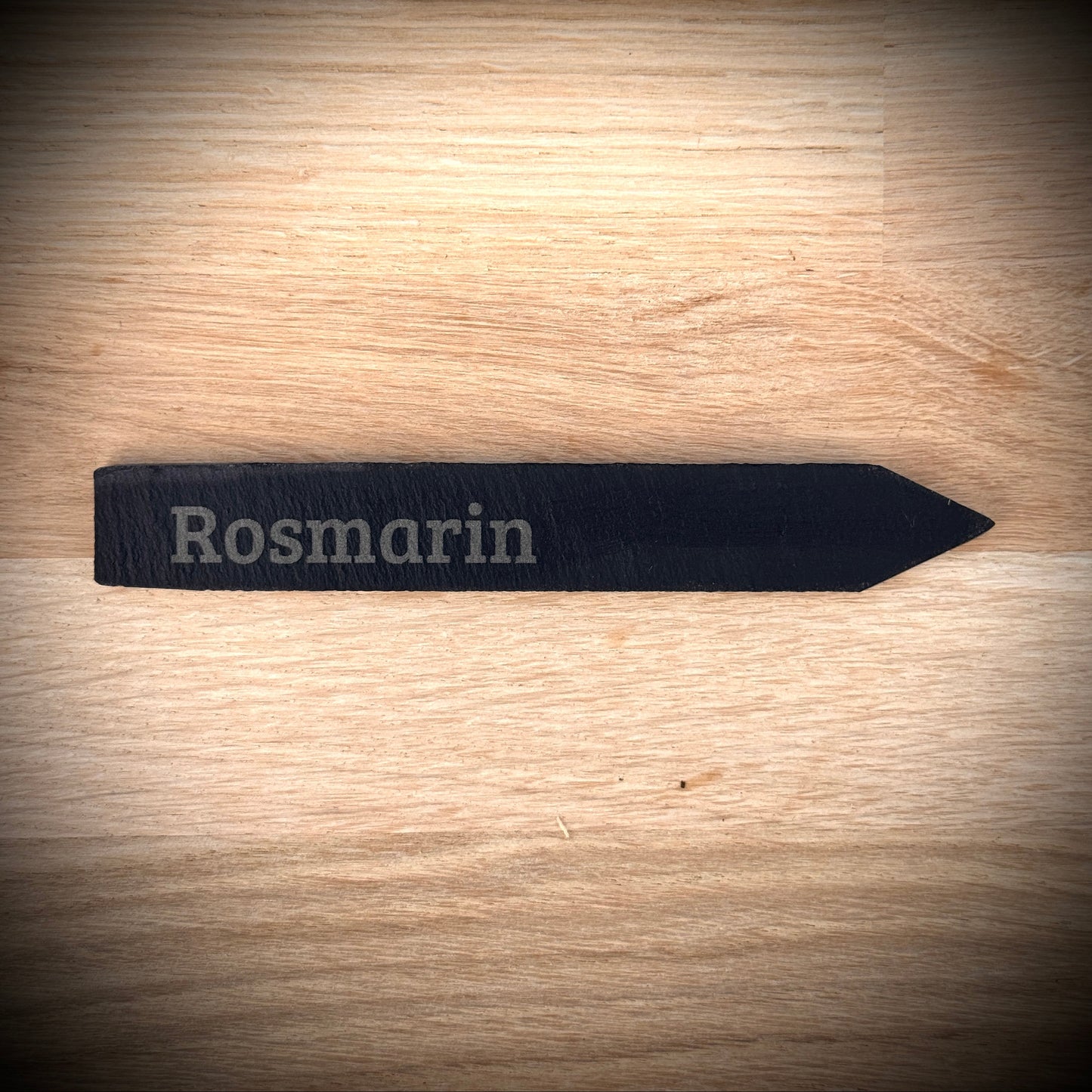 Rosmarin – Gravur-Pflanzenstecker aus Schiefer (15 × 2 cm)