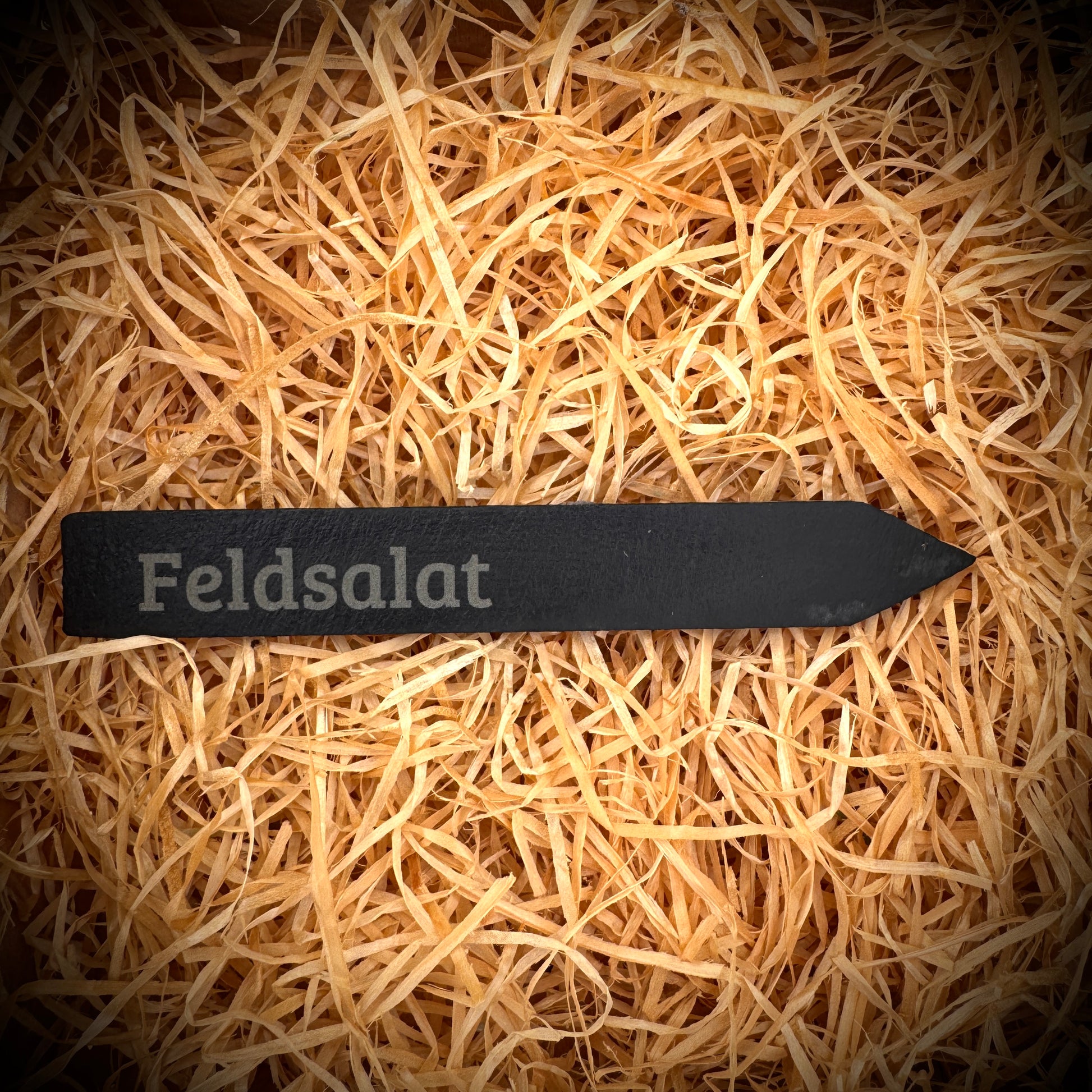 PlantPebbles Einzelstück Schieferstecker mit Lasergravur „Feldsalat“